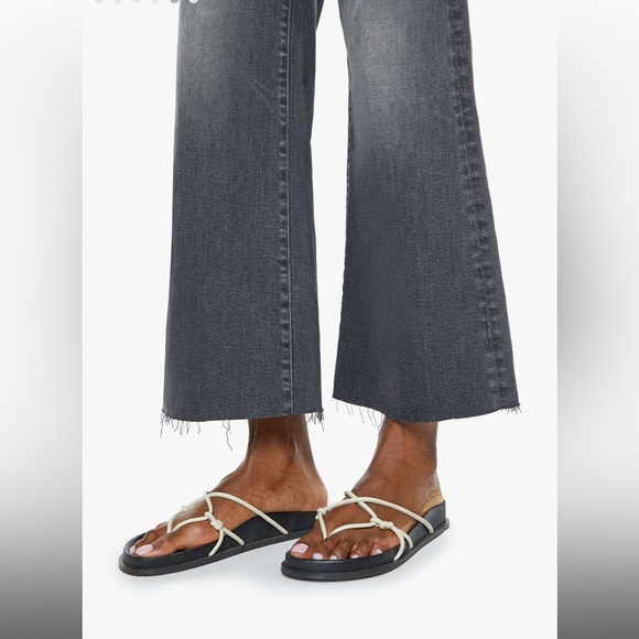 MOTHER The Hustler Roller High-Rise Wide-Leg Ankle Jeans in Call It A Night - Picture 5 of 13